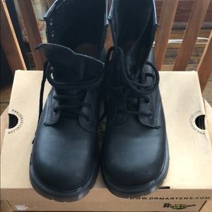 Dr Martins 8304, 8 eye